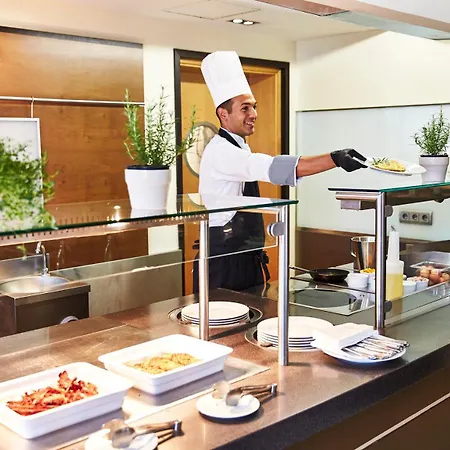 Steigenberger Hotel 4*